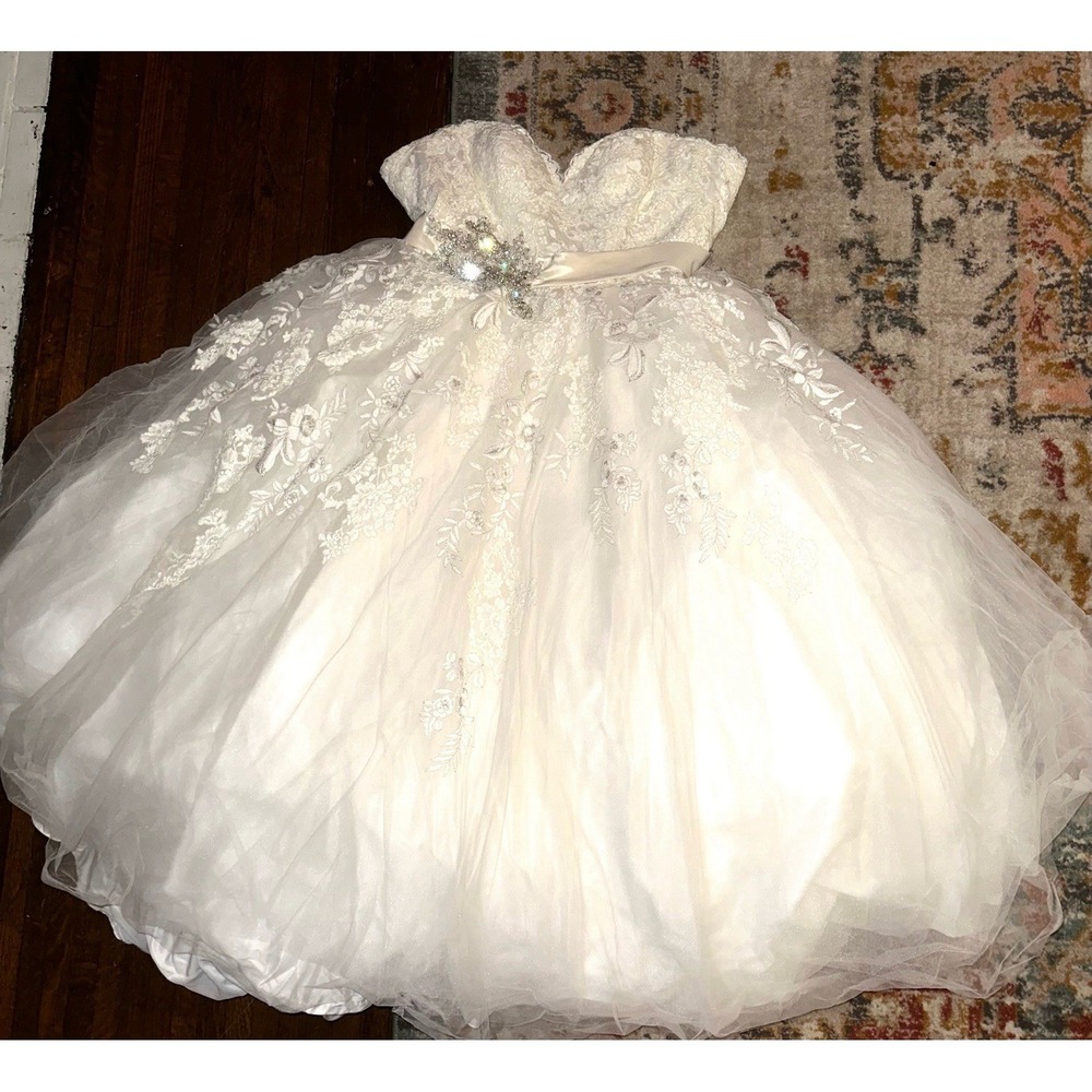 Wedding Dress Allure Romance Style 3609 - Size 14  Excellent Condition
